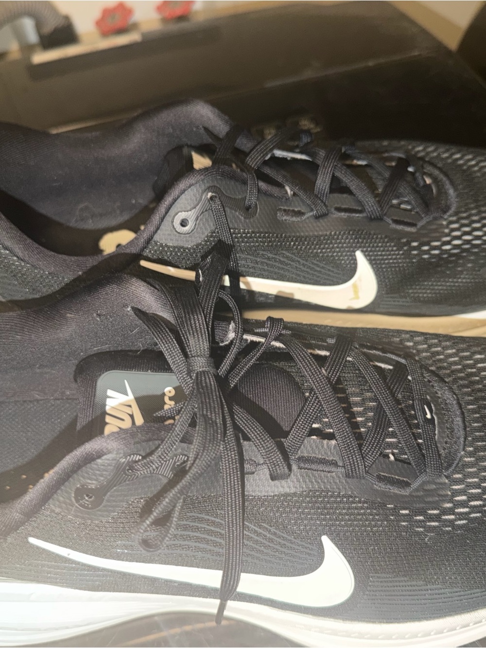 Nike Men's Black White Running Shoes